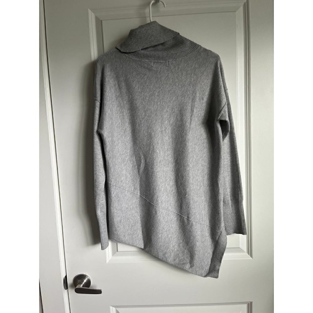 Sweater - Picture 2 of 3